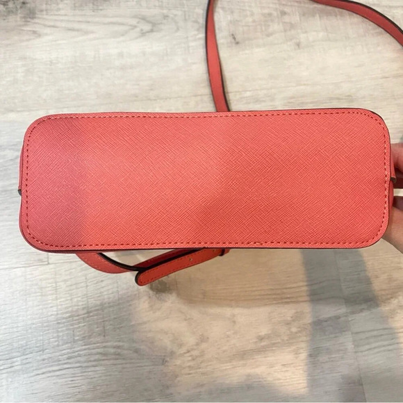 Calvin Klein Small Tote Crossbody Purse in Baby Pink - Picture 9 of 15